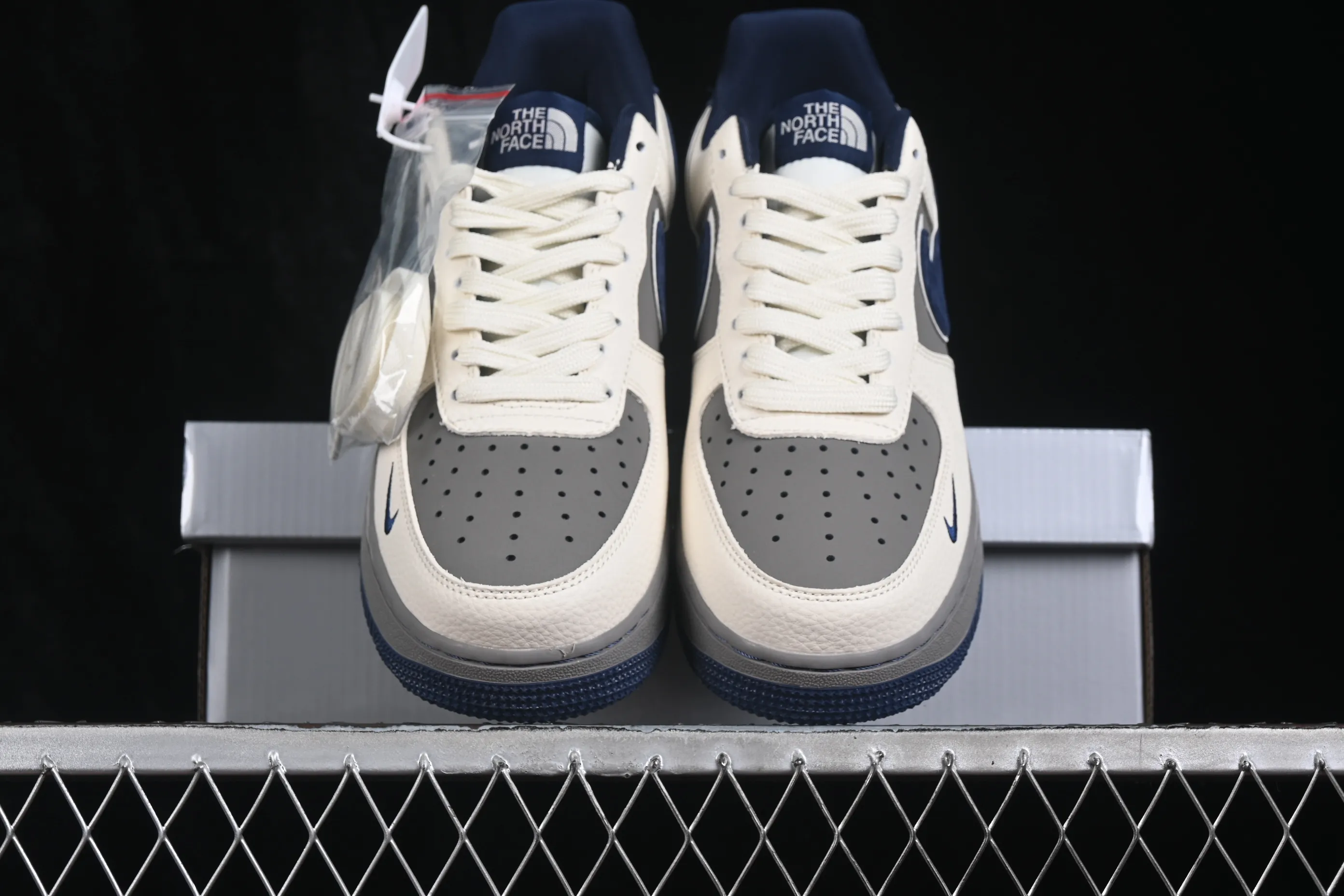 All categories Nk Air Force 1 Air Force series Nk Air Force 1 Low Air Force low-top Nike Air Force 1'07 Low joint model Air Force 1 low-top casual sneakers LD1999-033